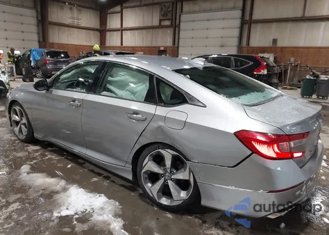 2020 Honda Accord Touring z USA, uszkodzony, nr VIN 1HGCV2F92LA031346